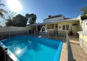 Foto 1 de Casa com 4 Quartos à venda, 212m² em Barra da Tijuca, Rio de Janeiro