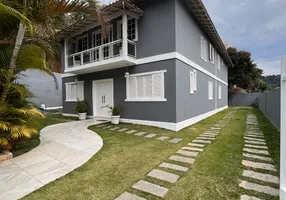 Foto 1 de Casa de Condomínio com 5 Quartos à venda, 256m² em Nogueira, Petrópolis
