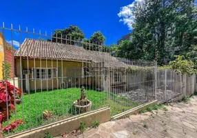 Foto 1 de Casa com 3 Quartos para alugar, 136m² em Centro, Canoas