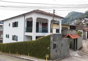Foto 1 de Casa com 4 Quartos à venda, 316m² em Cascatinha, Petrópolis