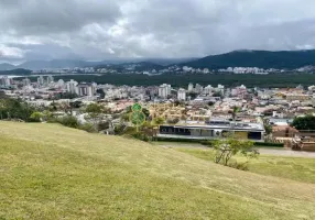 Foto 1 de Lote/Terreno à venda, 4377m² em Trindade, Florianópolis