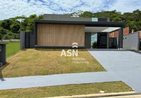 Foto 1 de Casa de Condomínio com 3 Quartos à venda, 185m² em Nova Esperanca, Rio das Ostras