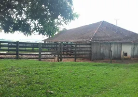 Foto 1 de Fazenda/Sítio com 3 Quartos à venda, 300m² em Zona Rural, Martinópolis