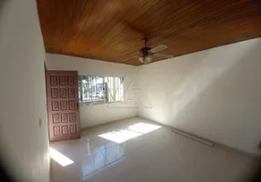 Foto 1 de Casa com 3 Quartos para alugar, 235m² em Jardim Maria Rosa, Taboão da Serra