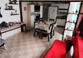 Foto 1 de Casa com 2 Quartos à venda, 127m² em Vila Tupi, Praia Grande