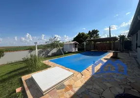 Foto 1 de Fazenda/Sítio com 4 Quartos à venda, 1000m² em Centro, Paranapanema
