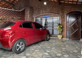Foto 1 de Casa com 2 Quartos à venda, 130m² em Vila Tupi, Praia Grande