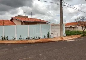 Foto 1 de Casa com 2 Quartos à venda, 124m² em Jardim Diamante, Araraquara
