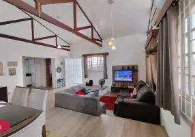 Foto 1 de Casa com 4 Quartos à venda, 204m² em Estreito, Florianópolis