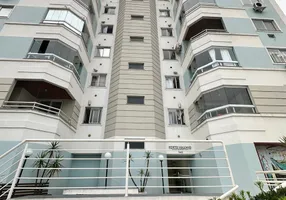 Foto 1 de Apartamento com 2 Quartos para alugar, 65m² em Barreiros, São José
