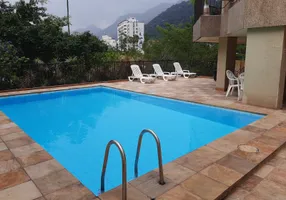 Foto 1 de Apartamento com 2 Quartos à venda, 70m² em Lagoa, Rio de Janeiro