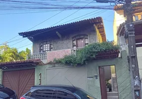 Foto 1 de Casa com 6 Quartos à venda, 280m² em Candeal, Salvador