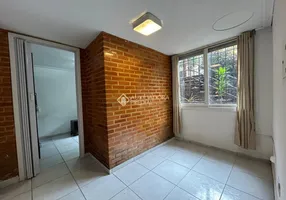 Foto 1 de Kitnet com 1 Quarto para alugar, 57m² em Santa Cecília, Porto Alegre