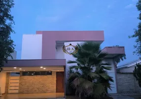 Foto 1 de Casa de Condomínio com 3 Quartos à venda, 334m² em Condomínio Residencial Florais dos Lagos , Cuiabá