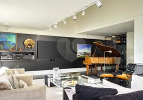 Foto 1 de Apartamento com 3 Quartos à venda, 256m² em Itaim Bibi, São Paulo