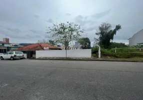 Foto 1 de Lote/Terreno à venda, 304m² em Serraria, São José