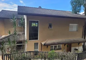 Foto 1 de Casa de Condomínio com 3 Quartos à venda, 325m² em Serra da Cantareira, Mairiporã