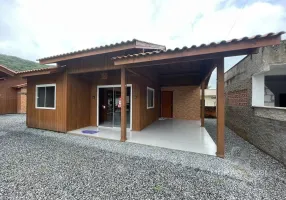 Foto 1 de Casa com 2 Quartos para alugar, 70m² em Morretes, Itapema