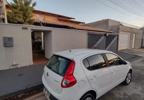 Foto 1 de Casa com 3 Quartos à venda, 360m² em Centro, Caldas Novas