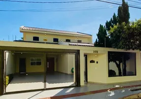 Foto 1 de Sobrado com 3 Quartos à venda, 301m² em Jardim Monte Libano, Campo Grande