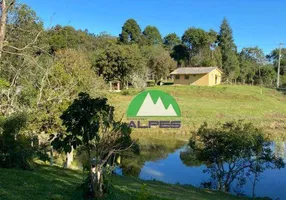 Foto 1 de Fazenda/Sítio com 4 Quartos à venda, 190m² em Colonia Marcelino, São José dos Pinhais