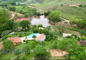 Foto 1 de Fazenda/Sítio com 4 Quartos à venda, 600m² em Centro, Santana do Deserto
