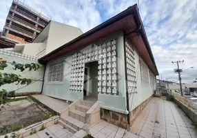 Foto 1 de Casa com 2 Quartos para alugar, 76m² em Centro, Florianópolis