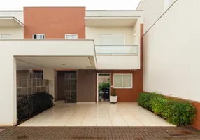 Foto 1 de Casa de Condomínio com 3 Quartos à venda, 144m² em Vale dos Tucanos, Londrina