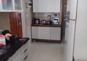 Foto 1 de Apartamento com 2 Quartos à venda, 60m² em Cordovil, Rio de Janeiro