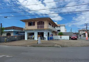 Foto 1 de Sobrado com 3 Quartos à venda, 220m² em Aventureiro, Joinville