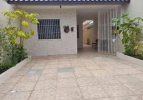 Foto 1 de Casa com 2 Quartos à venda, 200m² em Vila Geni, Itapecerica da Serra