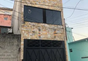 Foto 1 de Sobrado com 3 Quartos à venda, 180m² em Jaragua, São Paulo