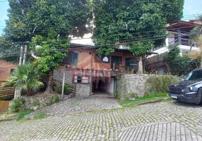 Foto 1 de Casa de Condomínio com 3 Quartos à venda, 450m² em Matapaca, Niterói