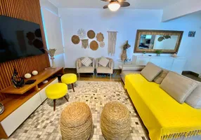 Foto 1 de Apartamento com 3 Quartos para alugar, 100m² em Praia das Pitangueiras, Guarujá