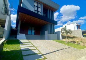 Foto 1 de Casa de Condomínio com 4 Quartos à venda, 250m² em Catole, Campina Grande