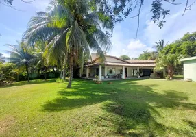 Foto 1 de Casa com 4 Quartos à venda, 300m² em Estrada do Coco, Lauro de Freitas