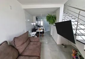 Foto 1 de Casa com 2 Quartos à venda, 73m² em Central Parque, Cachoeirinha