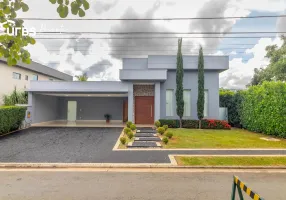 Foto 1 de Casa de Condomínio com 4 Quartos à venda, 256m² em Jardins Lisboa, Goiânia