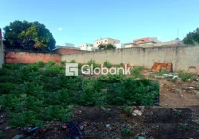 Foto 1 de Lote/Terreno à venda, 298m² em Canelas, Montes Claros