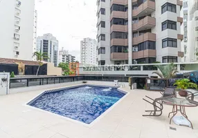 Foto 1 de Apartamento com 3 Quartos à venda, 145m² em Centro, Florianópolis