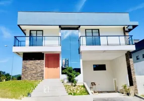 Foto 1 de Casa com 3 Quartos à venda, 270m² em Itacorubi, Florianópolis