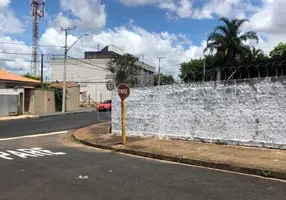 Foto 1 de Lote/Terreno à venda, 468m² em Vila Xavier, Araraquara