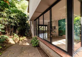 Foto 1 de Casa com 5 Quartos à venda, 430m² em Pacaembu, São Paulo
