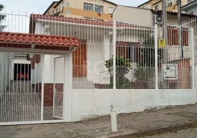 Foto 1 de Casa com 2 Quartos à venda, 96m² em Teresópolis, Porto Alegre
