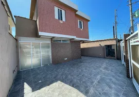 Foto 1 de Casa com 2 Quartos à venda, 60m² em Parque São Vicente, São Vicente