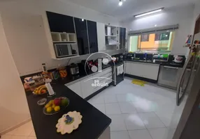 Foto 1 de Casa com 3 Quartos à venda, 249m² em Silveira, Santo André