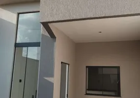 Foto 1 de Casa com 2 Quartos à venda, 68m² em Residencial Forteville, Goiânia