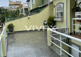 Foto 1 de Casa com 3 Quartos à venda, 400m² em Tauá, Rio de Janeiro