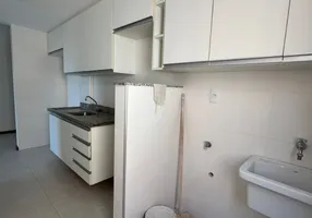 Foto 1 de Apartamento com 2 Quartos à venda, 58m² em Miragem, Lauro de Freitas