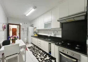 Foto 1 de Apartamento com 3 Quartos à venda, 162m² em Vila Guilhermina, Praia Grande